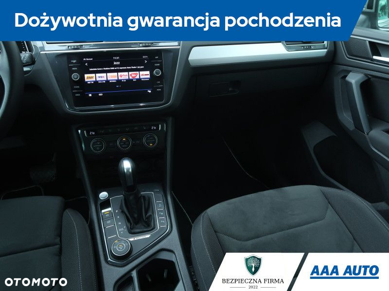 Volkswagen Tiguan - 9