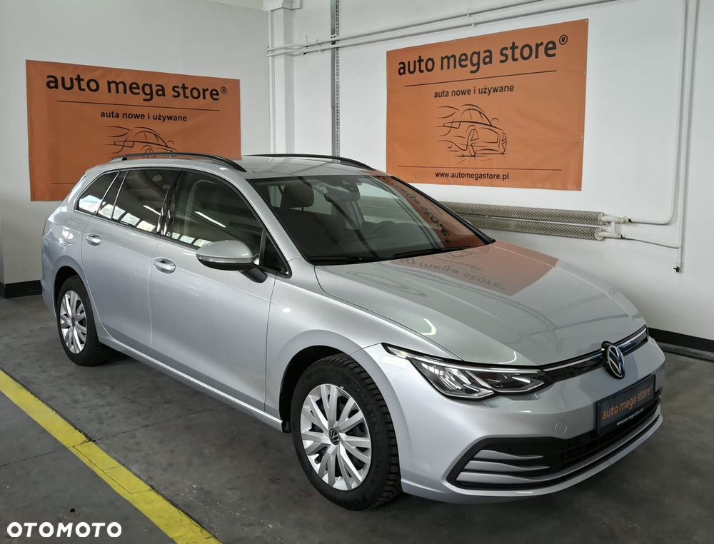 Volkswagen Golf - 1