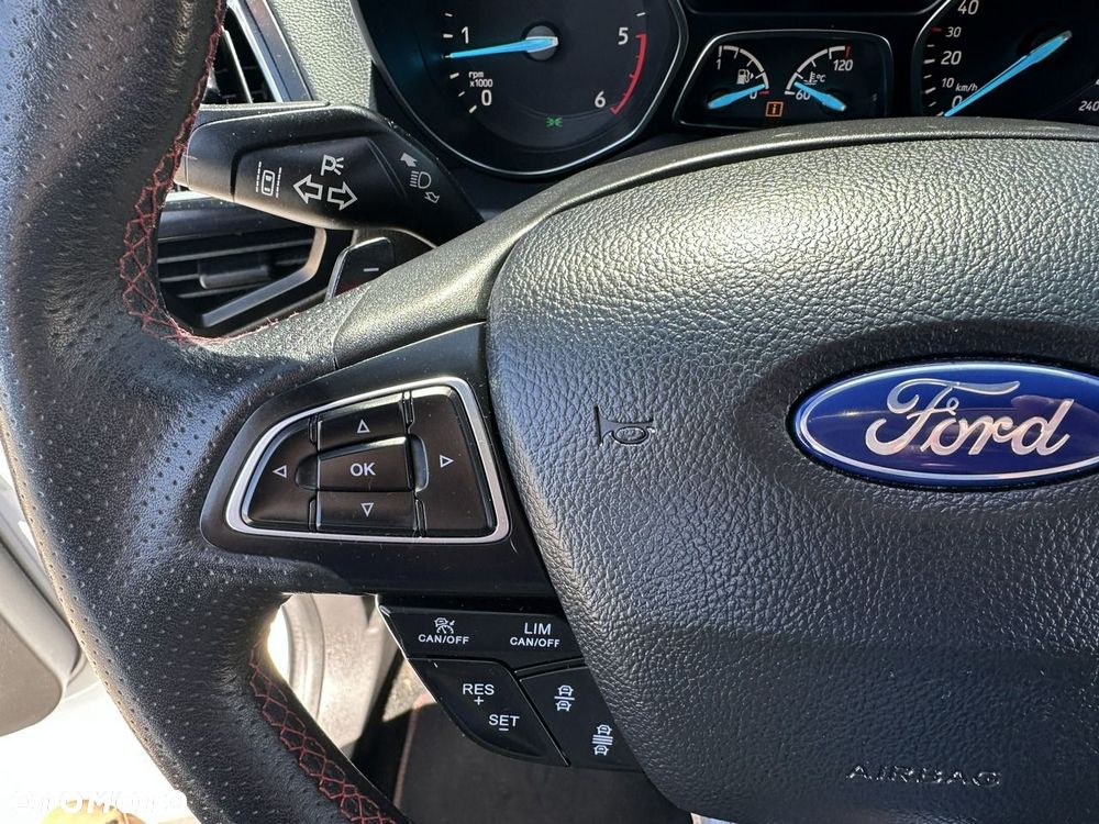 Ford Kuga 2.0 TDCi AWD ST-Line - 22