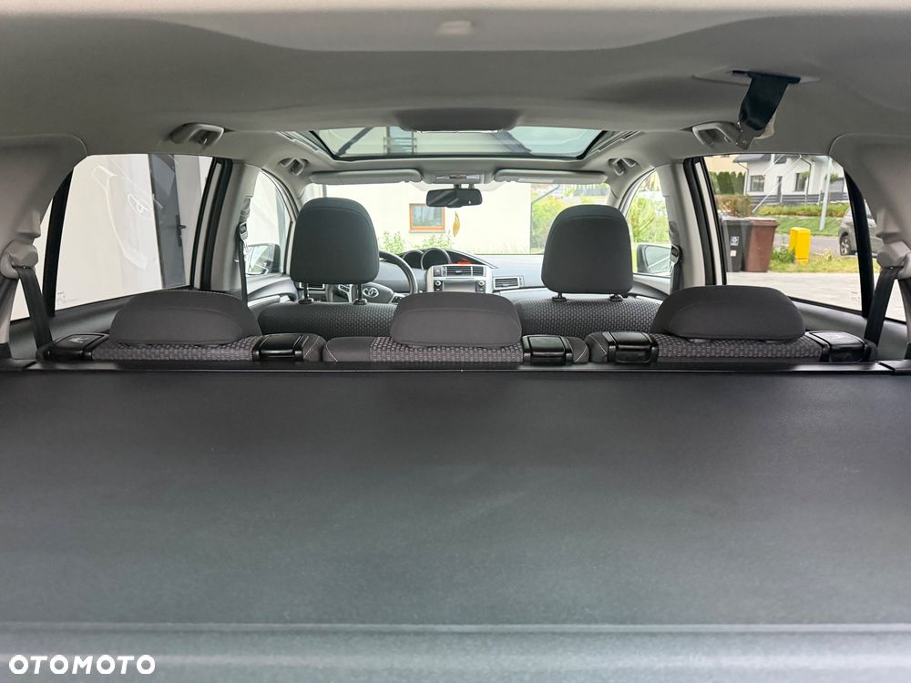 Toyota Verso 2.0 D-4D Active - 24