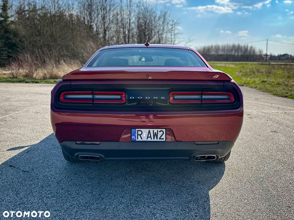 Dodge Challenger - 3