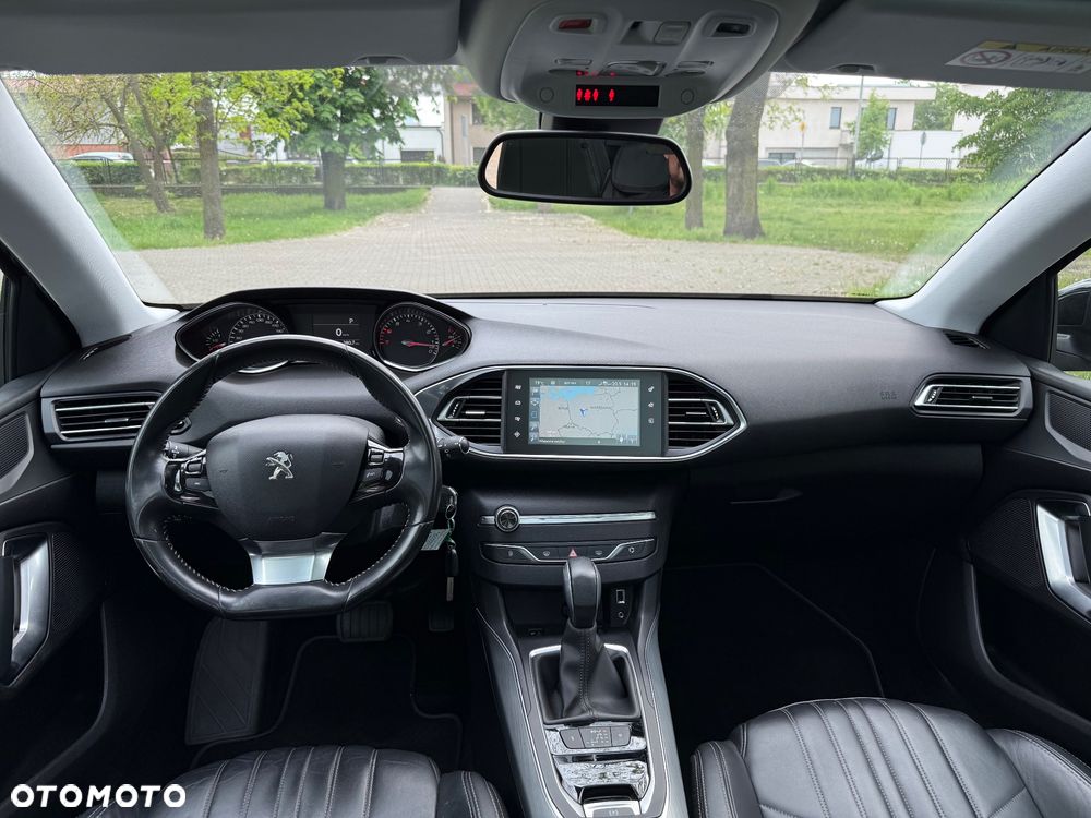 Peugeot 308 PureTech 130 GPF EAT8 Stop & Start Allure Pack - 27