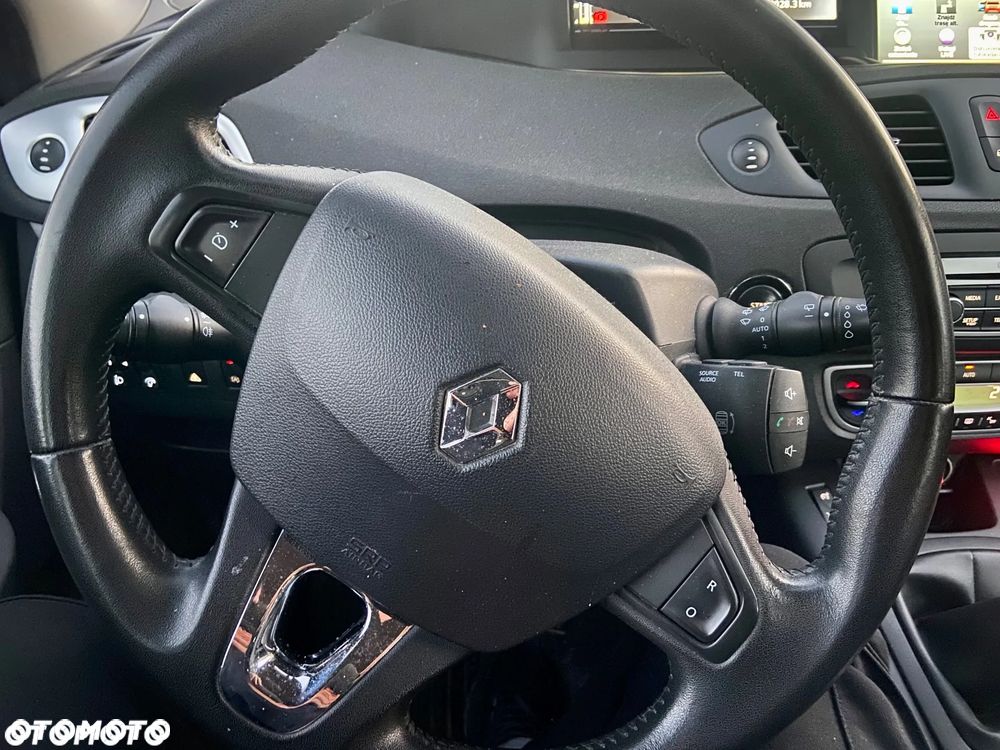 Renault Grand Scenic - 8