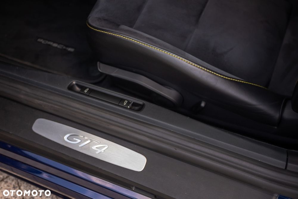 Porsche 718 Cayman GPF GT4 - 24