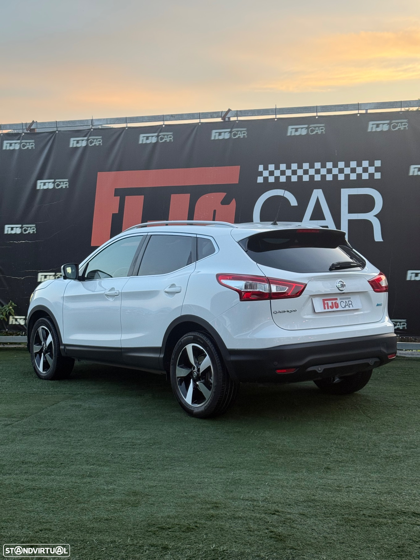 Nissan Qashqai 1.5 dCi N-Connecta - 4