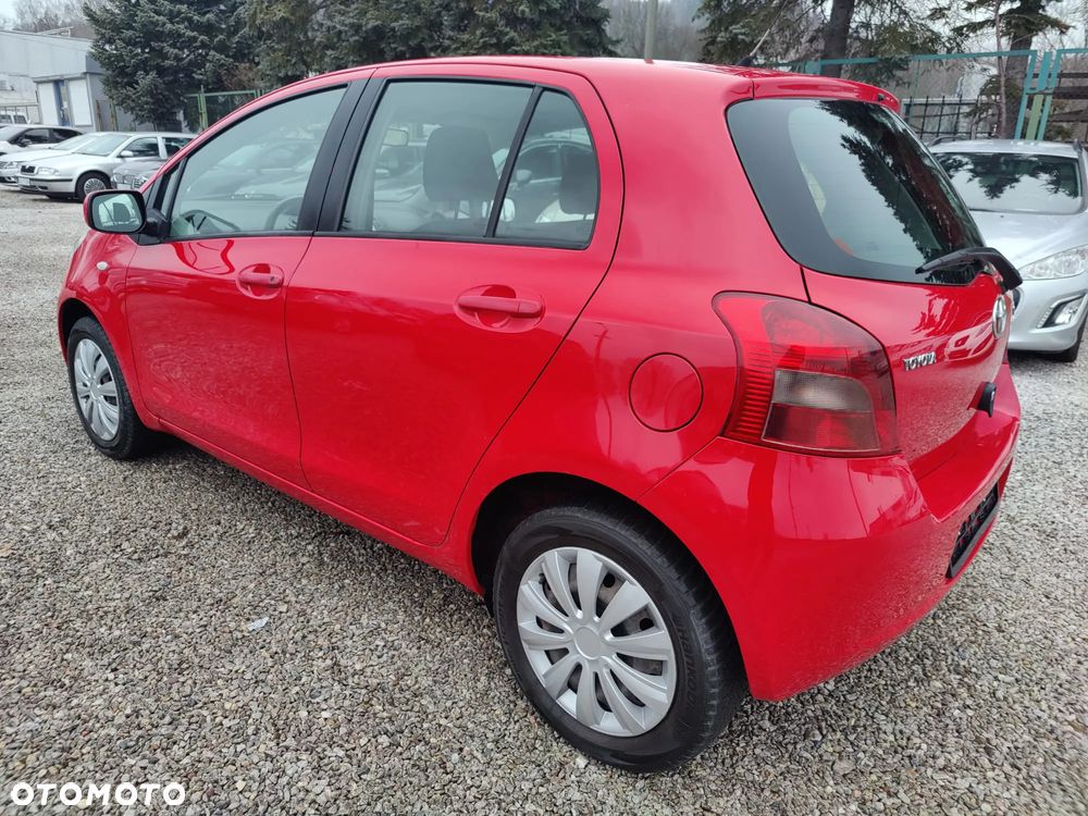 Toyota Yaris - 2