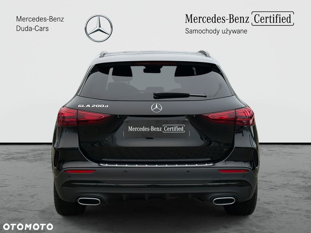Mercedes-Benz GLA 200 d AMG Line - 4