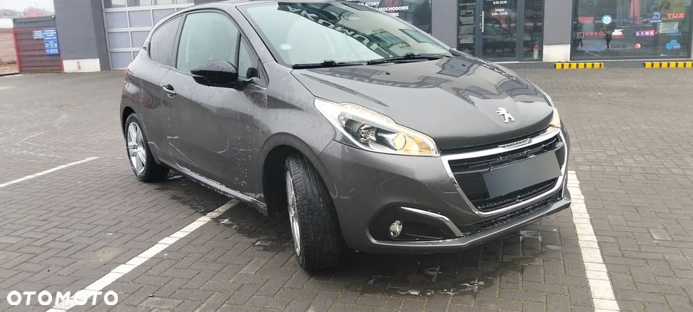 Peugeot 208 82 PureTech Style - 2
