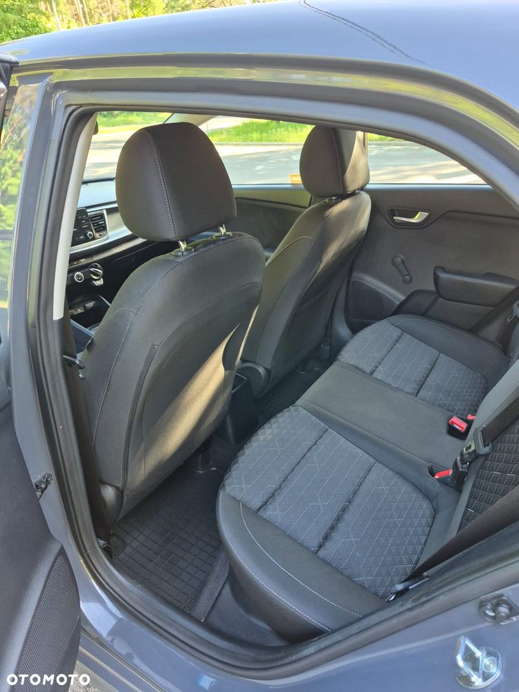 Kia Rio 1.2 M - 9