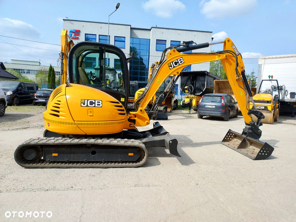 JCB 8055