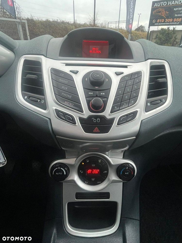 Ford Fiesta 1.25 Ambiente EU5 - 10