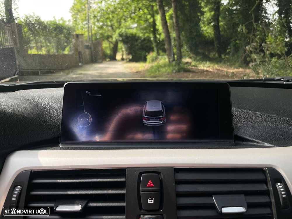 BMW 320 d Touring xDrive Pack M Auto - 17