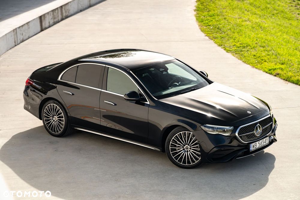 Mercedes-Benz E-Class 2023 photo 4