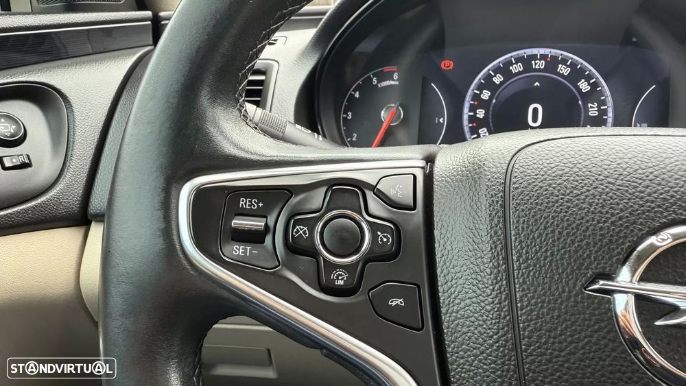 Opel Insignia 2.0 CDTI executive S/S - 26