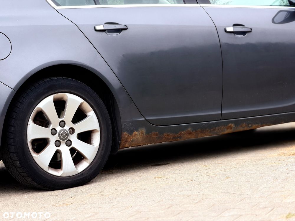 Opel Insignia 1.8 - 9