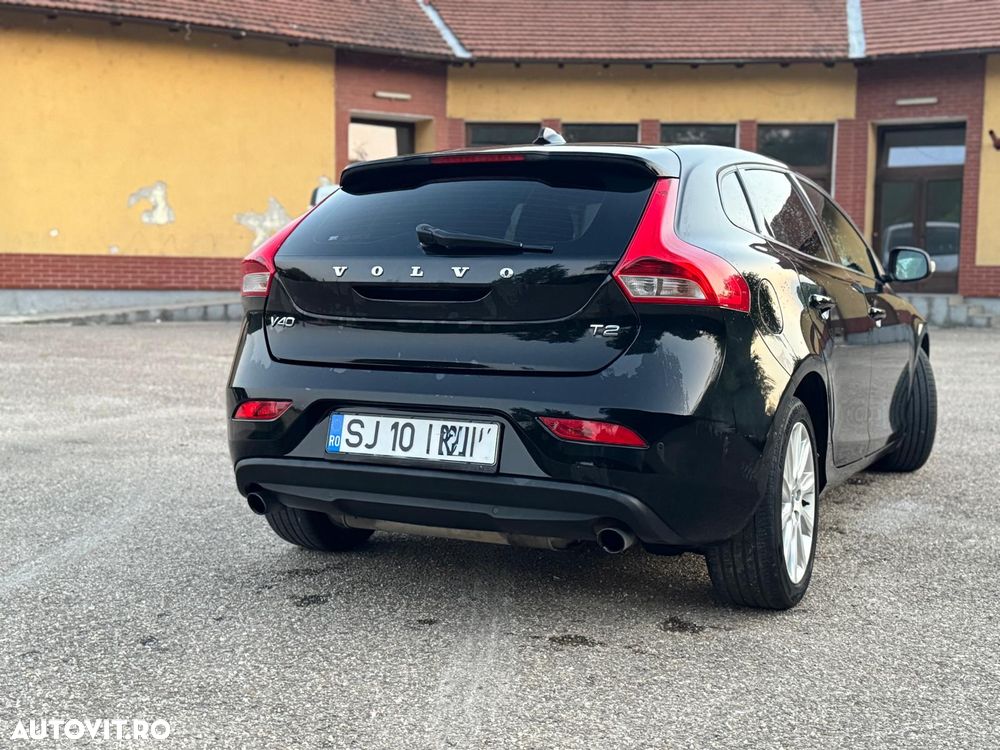 Volvo V40 T2 Momentum - 7