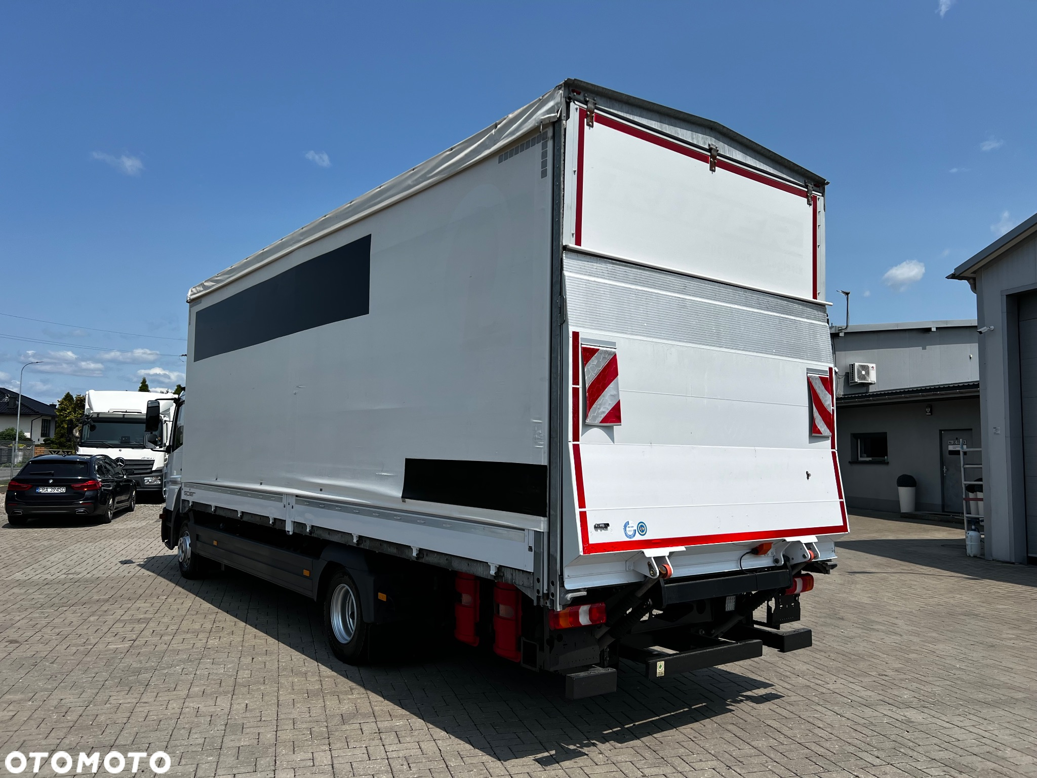 Mercedes-Benz ATEGO - 10