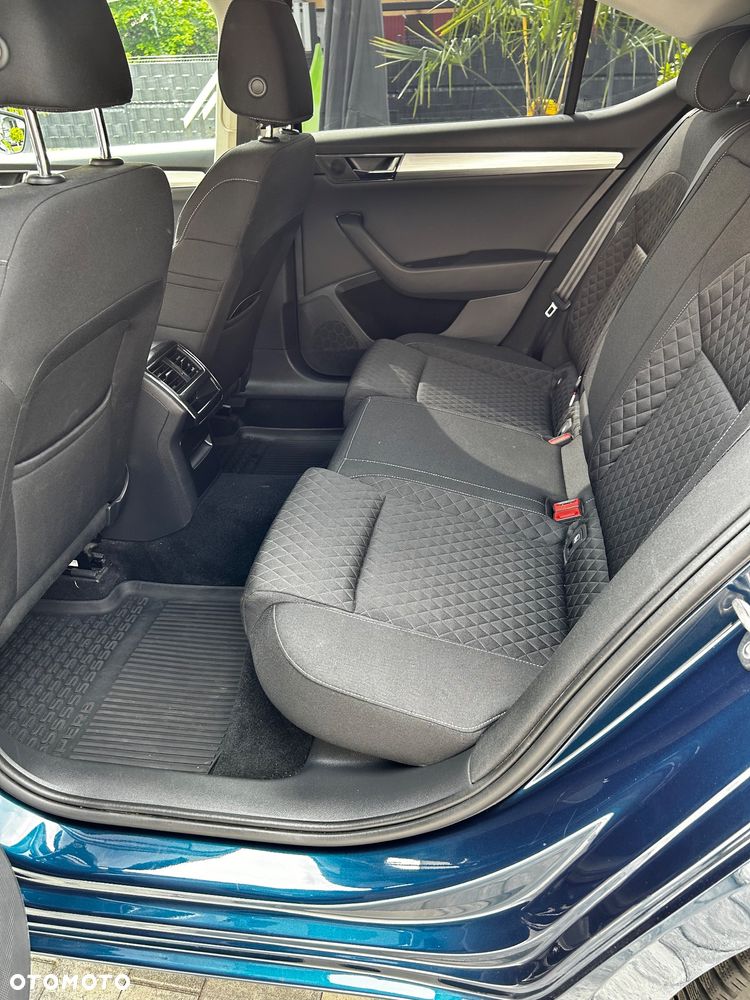Skoda Superb 2.0 TDI Ambition DSG7 - 17