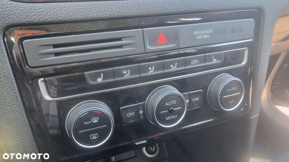 Volkswagen Golf Sportsvan SV 1.5 TSI ACT IQ Drive DSG - 12
