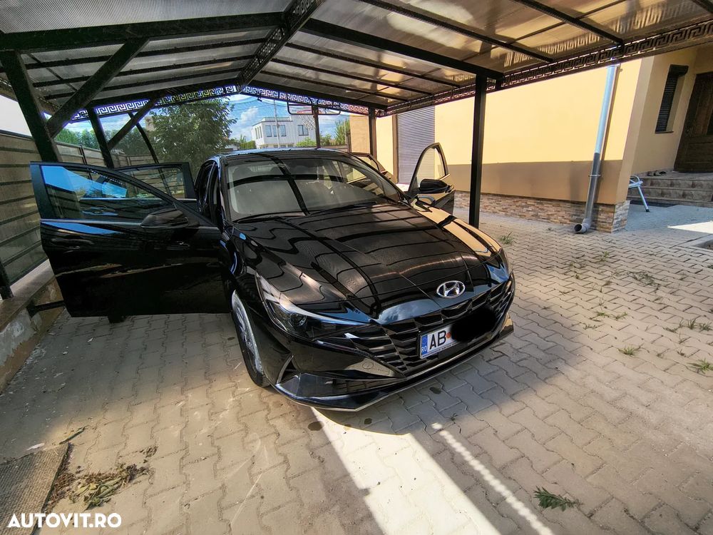 Hyundai Elantra 1.6 l 123 CP 6MT Highway - 9