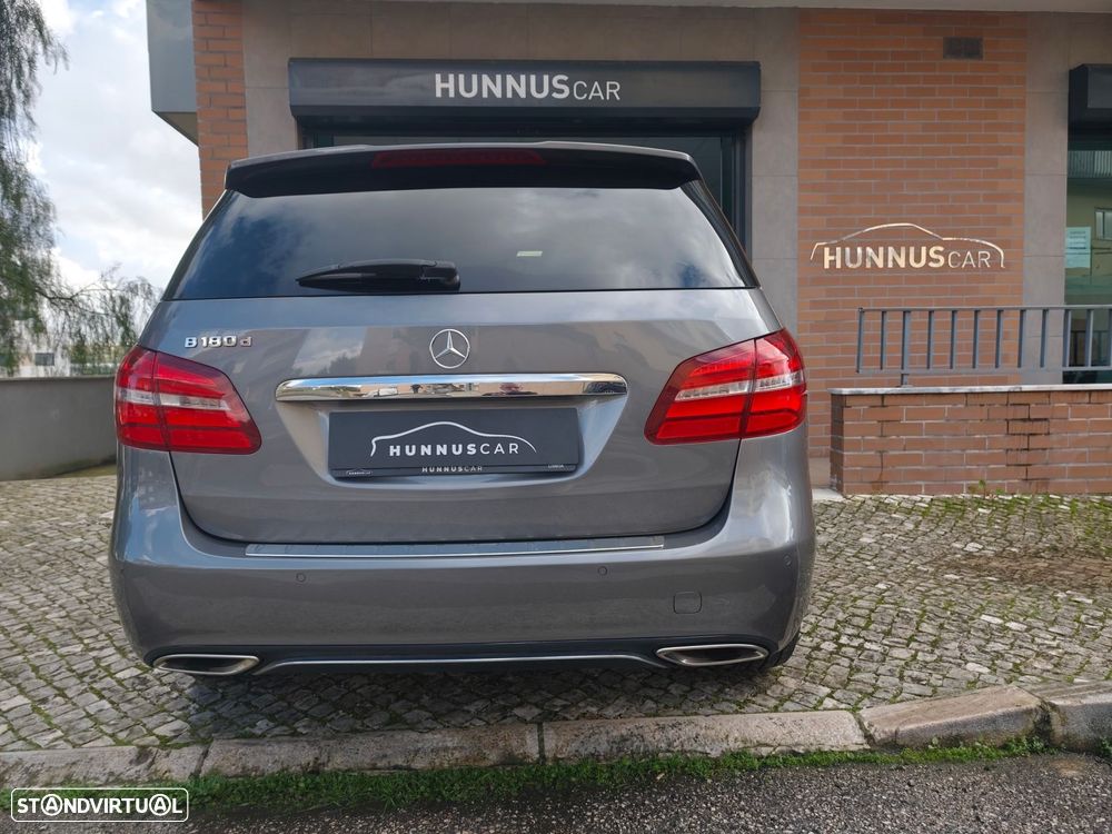 Mercedes-Benz B 180 d Urban Aut. - 18