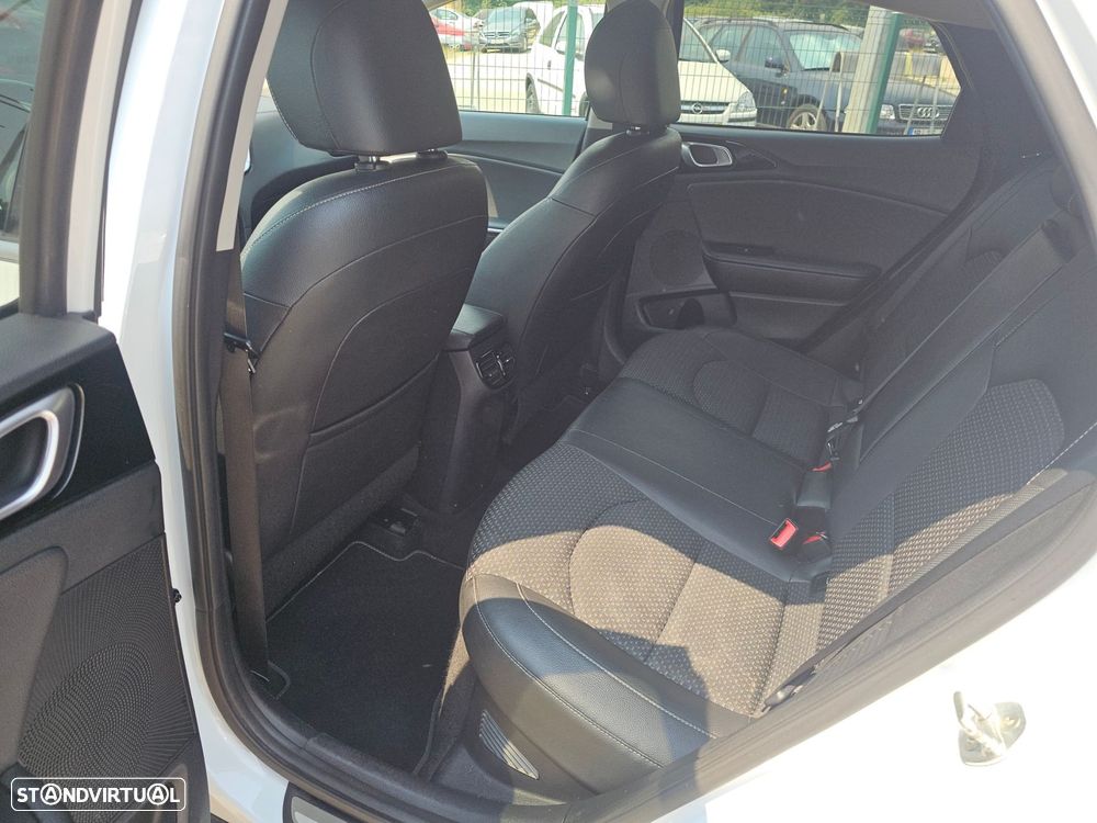 Kia XCeed 1.6 GDi PHEV Drive - 21