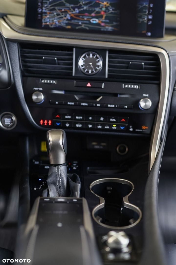 Lexus RX - 31