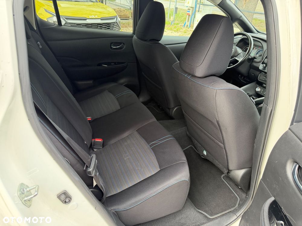 Nissan Leaf 40 kWh Tekna - 22