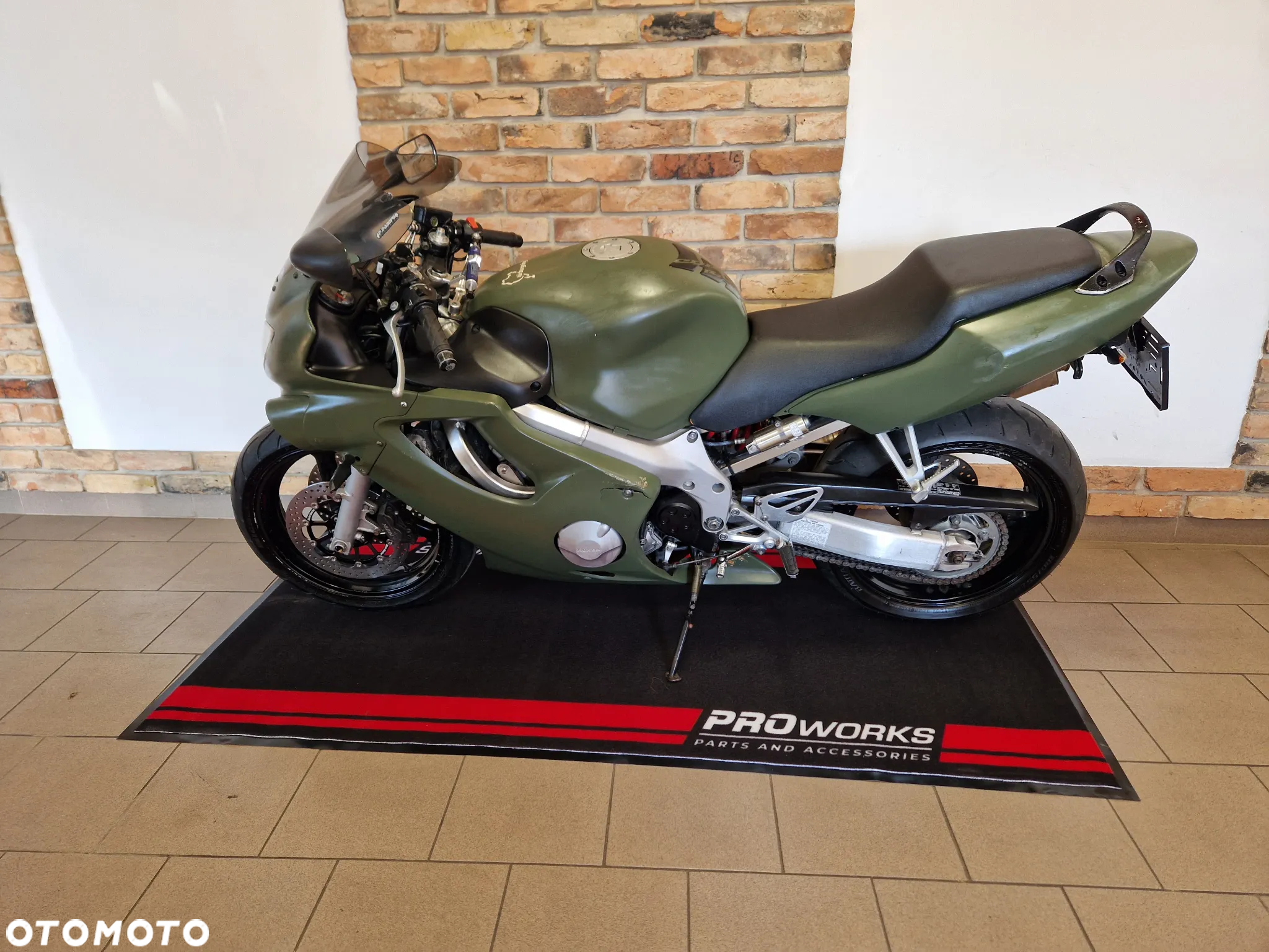 Honda CBR - 8