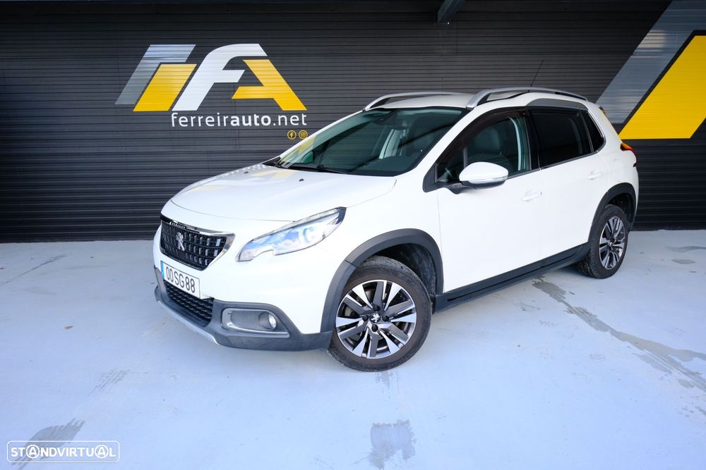 Peugeot 2008 1.2 PureTech Allure - 1