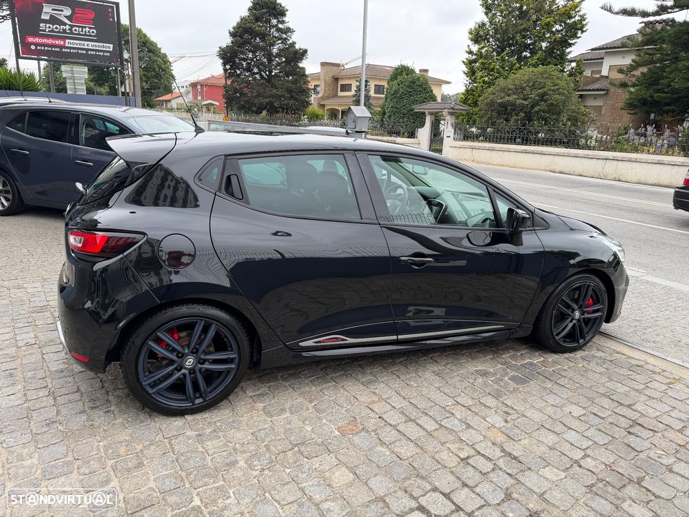 Renault Clio TCe 220 EDC R.S. Trophy - 18