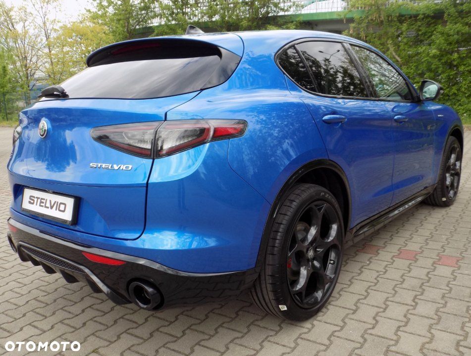 Alfa Romeo Stelvio - 9