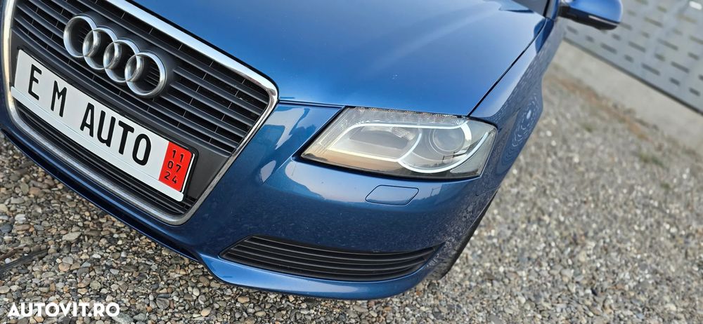 Audi A3 1.6 TDI Sportback DPF Attraction - 2