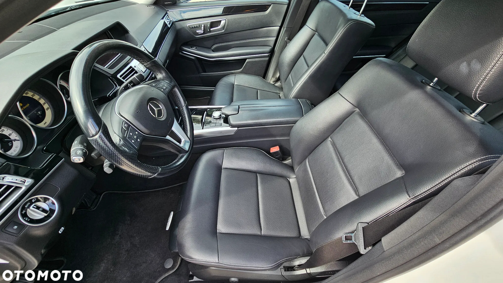 Mercedes-Benz Klasa E 250 BlueTEC 9G-TRONIC Avantgarde - 13