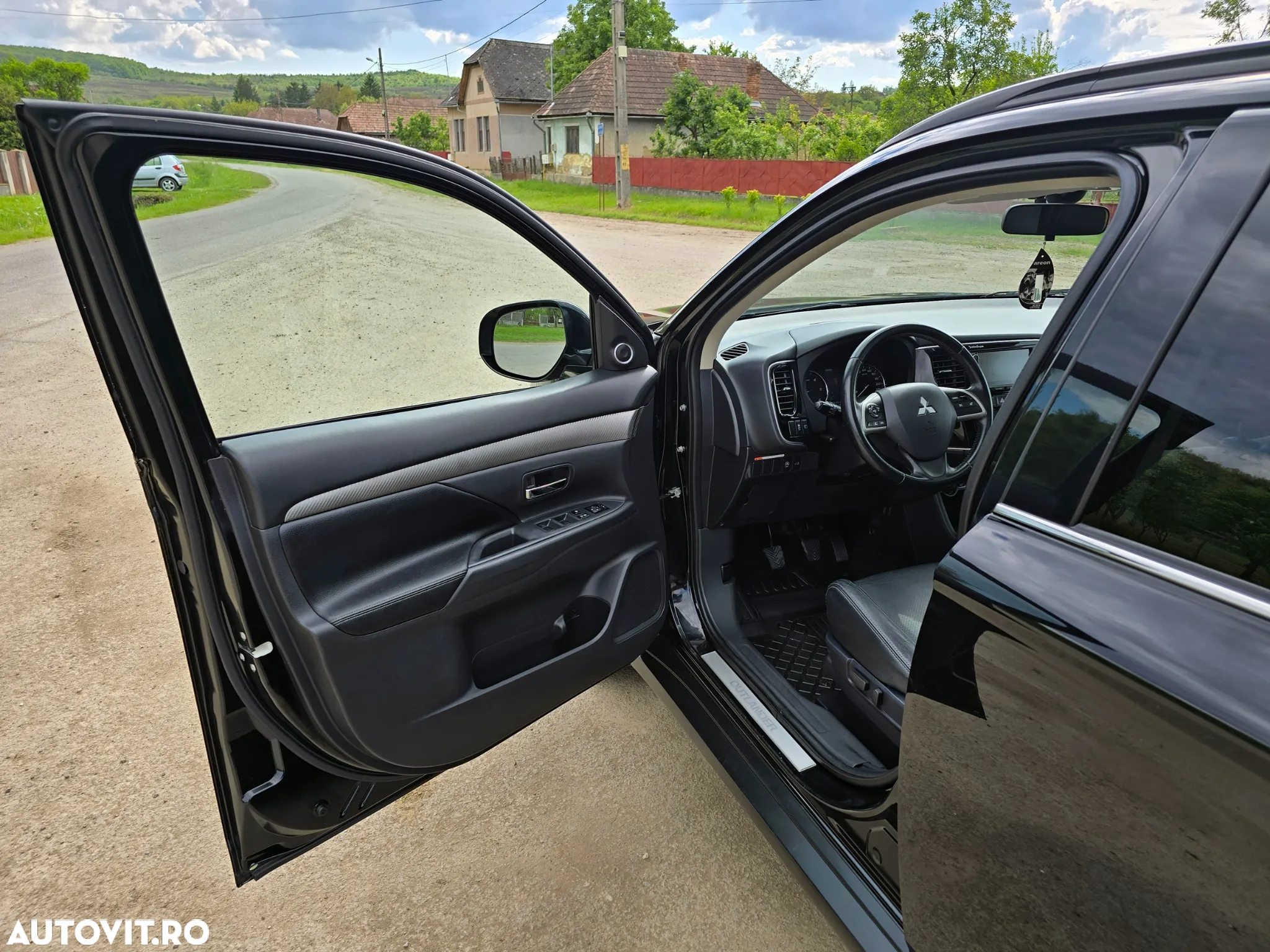 Mitsubishi Outlander 2.2 DI-D 4WD Instyle - 24