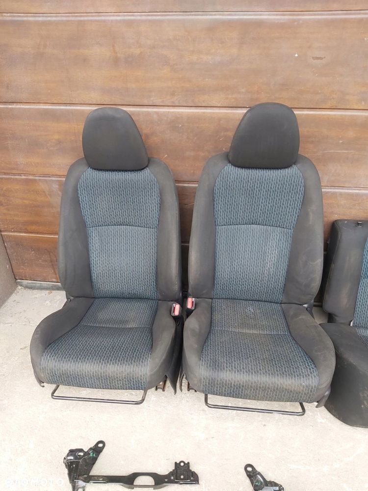 Toyota Yaris III fotele przekładka van 5D kanapa - 2