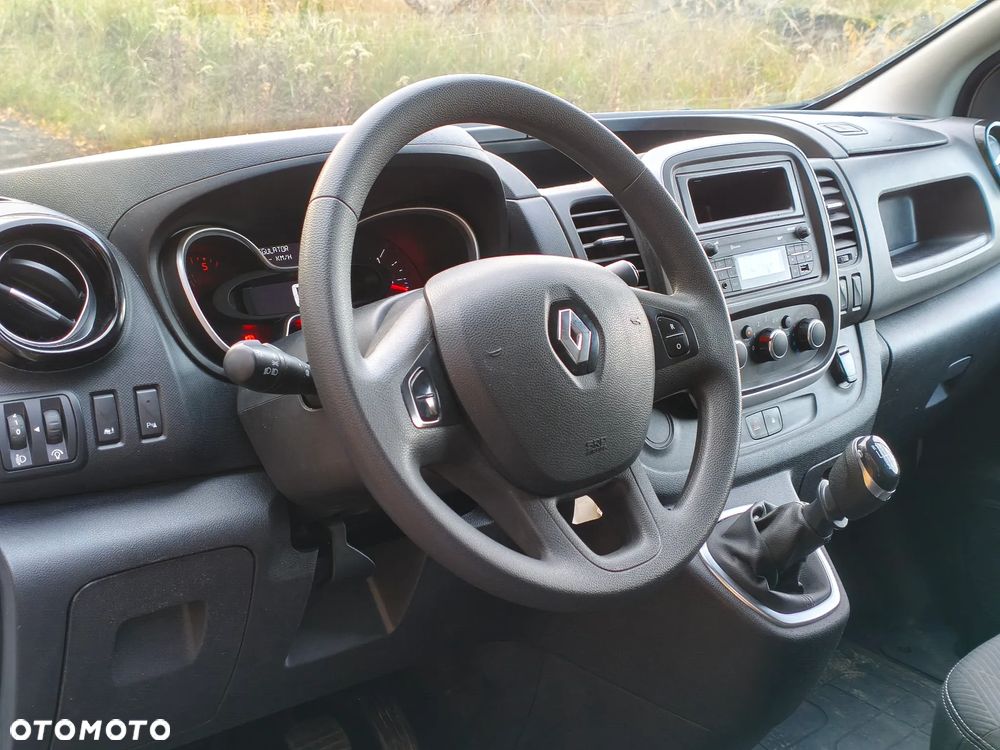 Renault Trafic long - 11