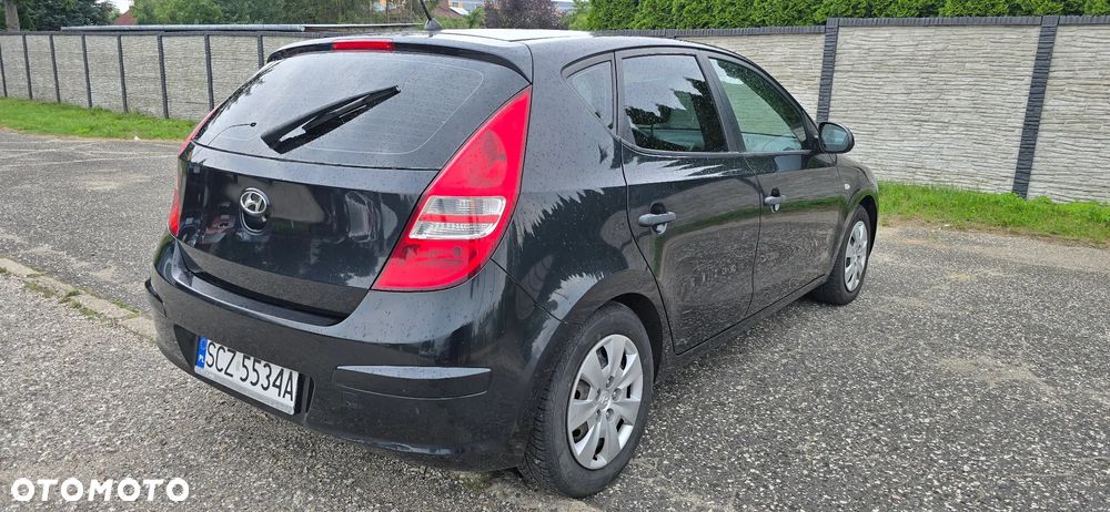 Hyundai i30 1.4 Classic + - 10