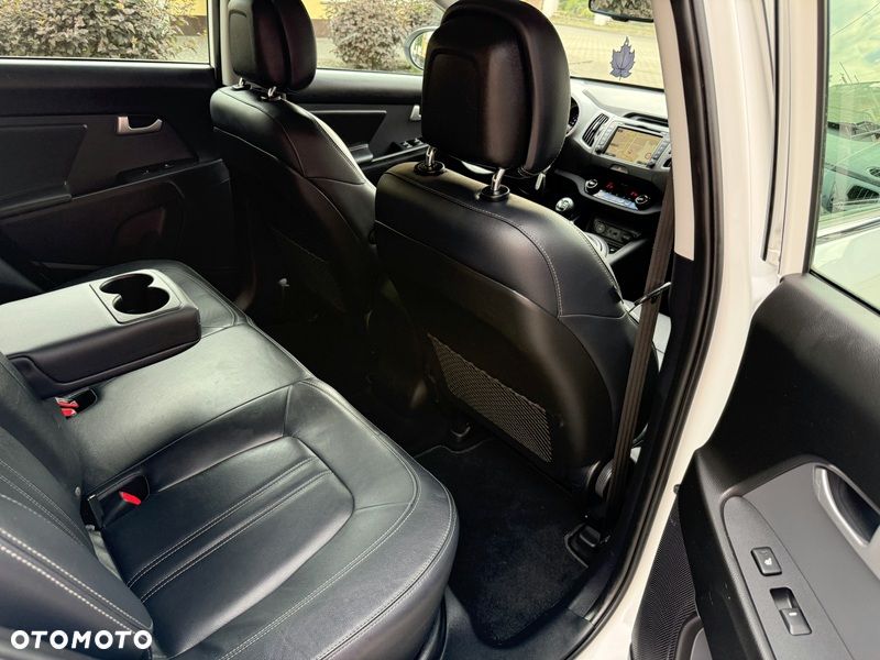 Kia Sportage 1.7 CRDI 2WD ISG Dream-Team Edition - 16