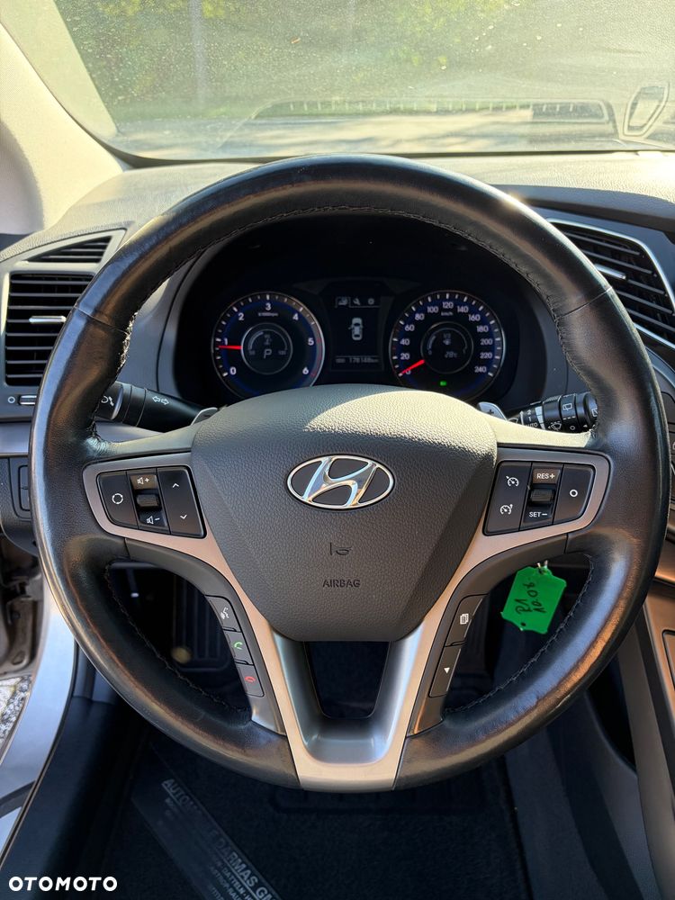 Hyundai i40 Kombi 1.7 CRDi DCT Trend - 14