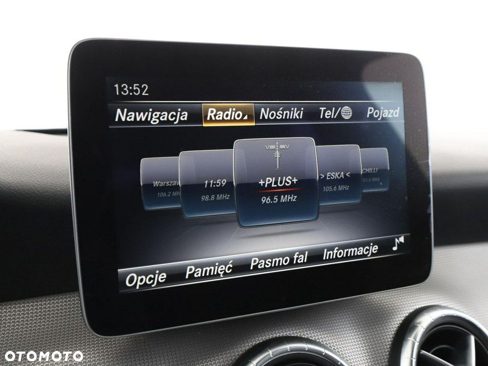 Mercedes-Benz CLA 180 7G-DCT Urban - 24