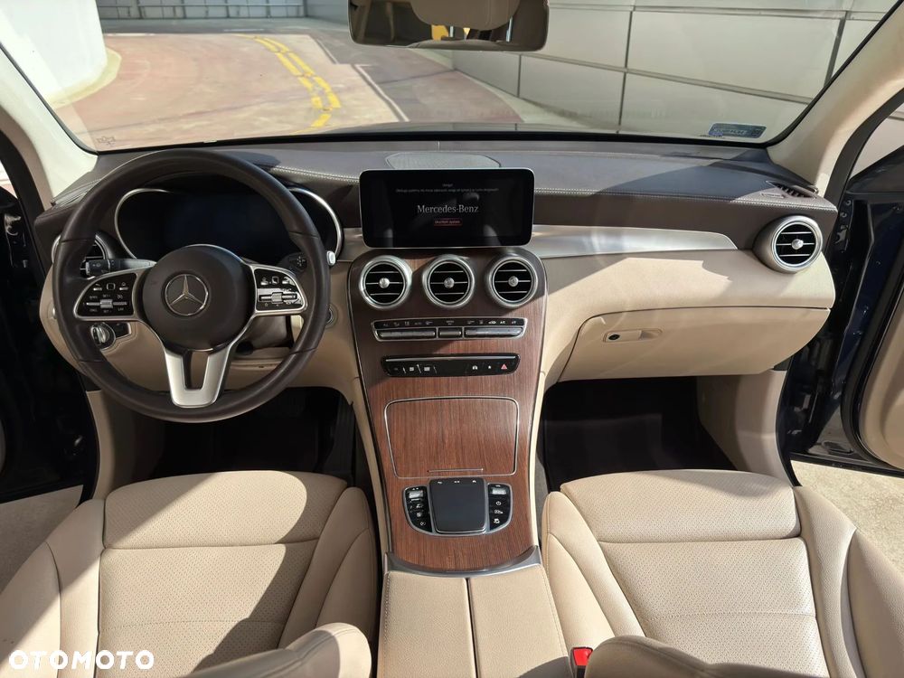 Mercedes-Benz GLC - 24