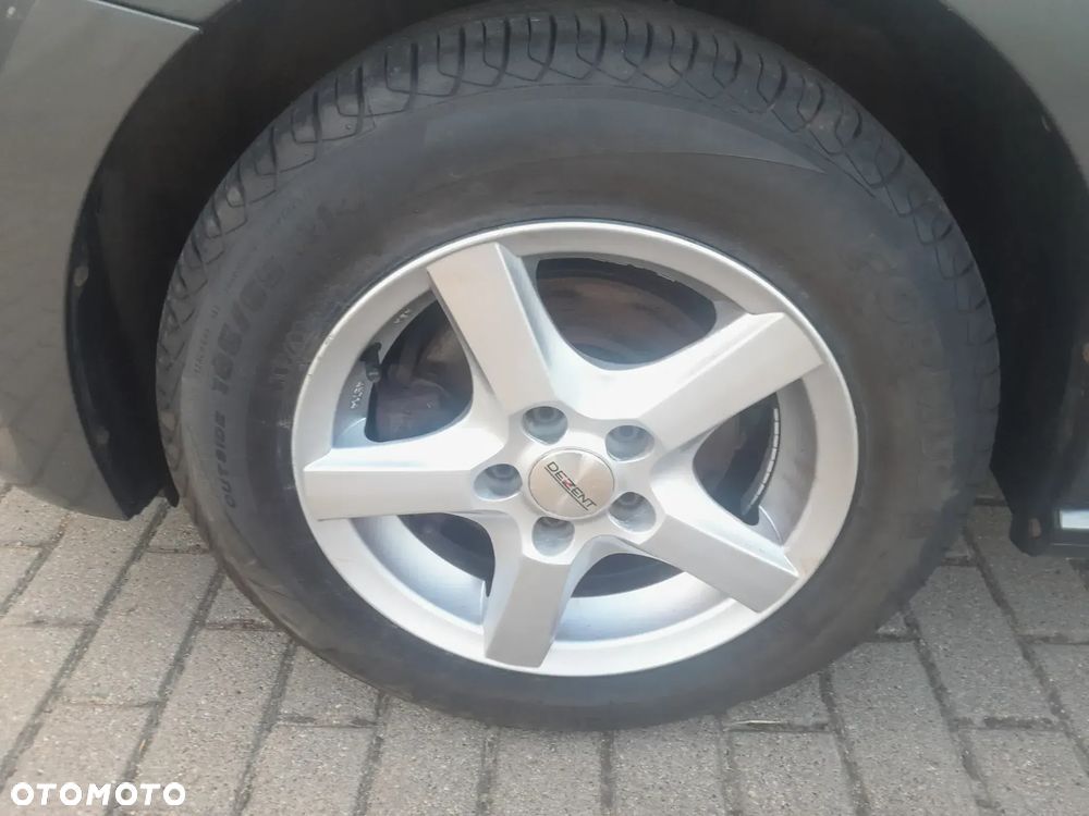 Volkswagen Polo - 9