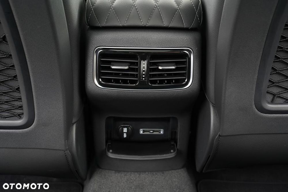 Hongqi HS5 2.0T AWD - 11