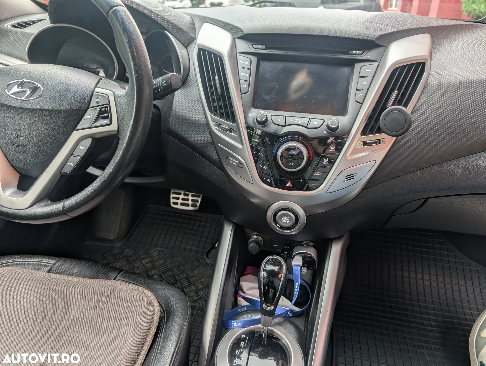 Hyundai Veloster - 9