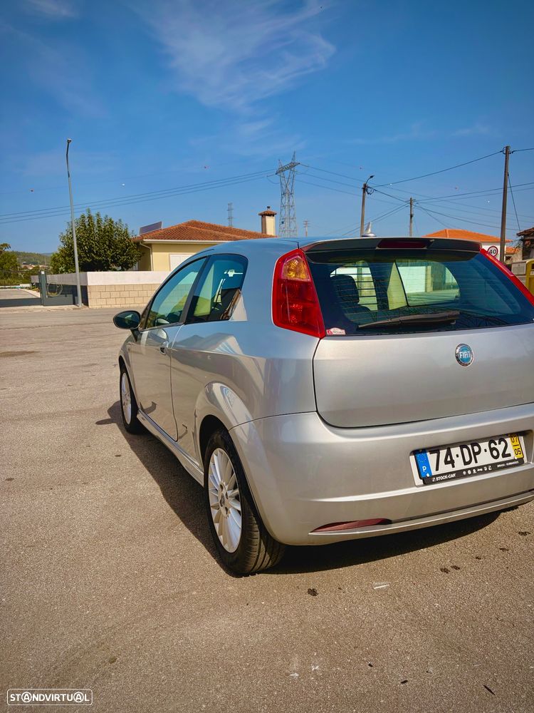 Fiat Grande Punto 2007 photo 3
