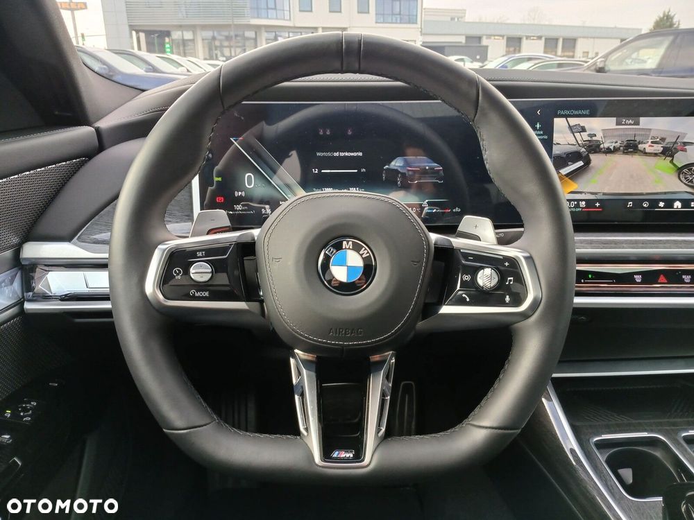BMW Seria 7 - 26