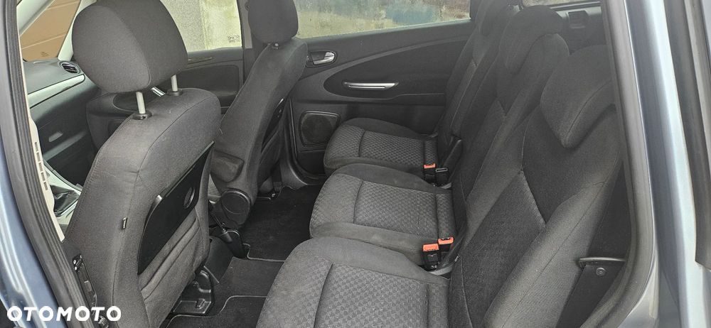 Ford Galaxy 2.0 TDCi Ghia - 14