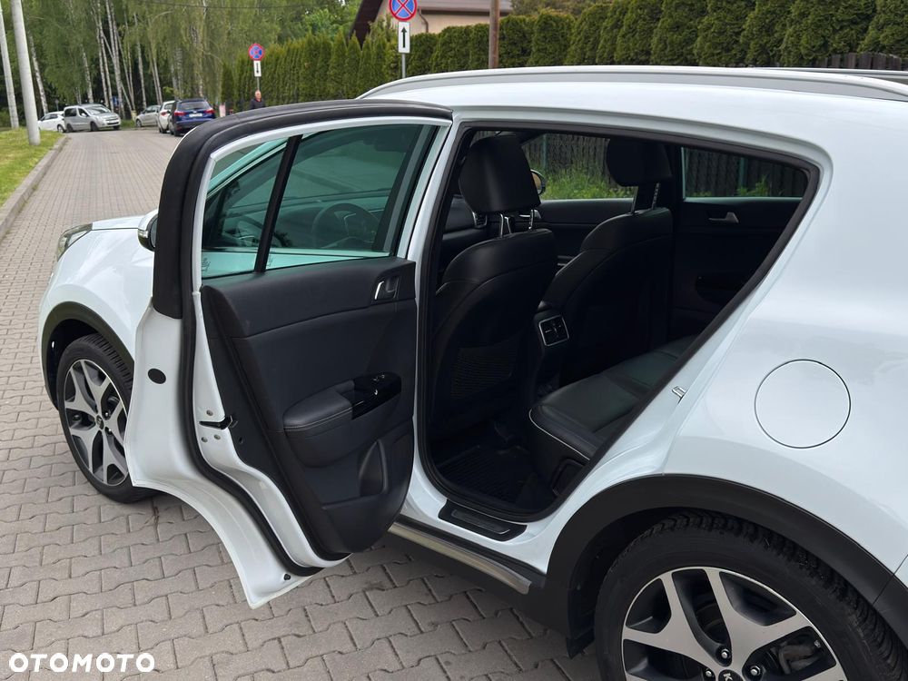 Kia Sportage 2,0 CRDI AWD GT Line - 16