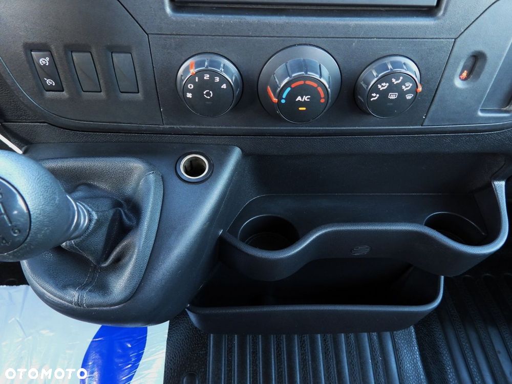 Renault MASTER FURGON BRYGADÓWKA 7 MIEJSC TEMPOMAT KLIMATYZACJA  110KM - 29